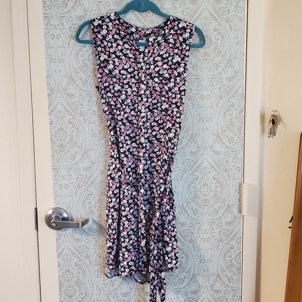 Sleeveless Shirtdress with pockets